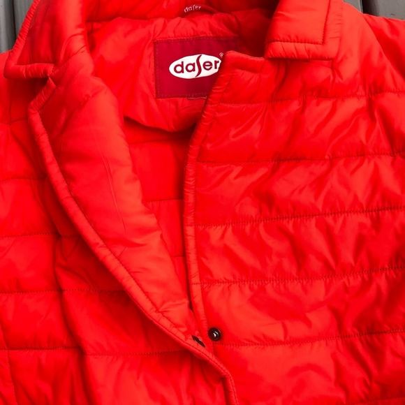 2/$25 🍣 Women’s Slim Puffer Red Orange Down Jacket Snap Buttons Size Medium - Picture 2 of 9